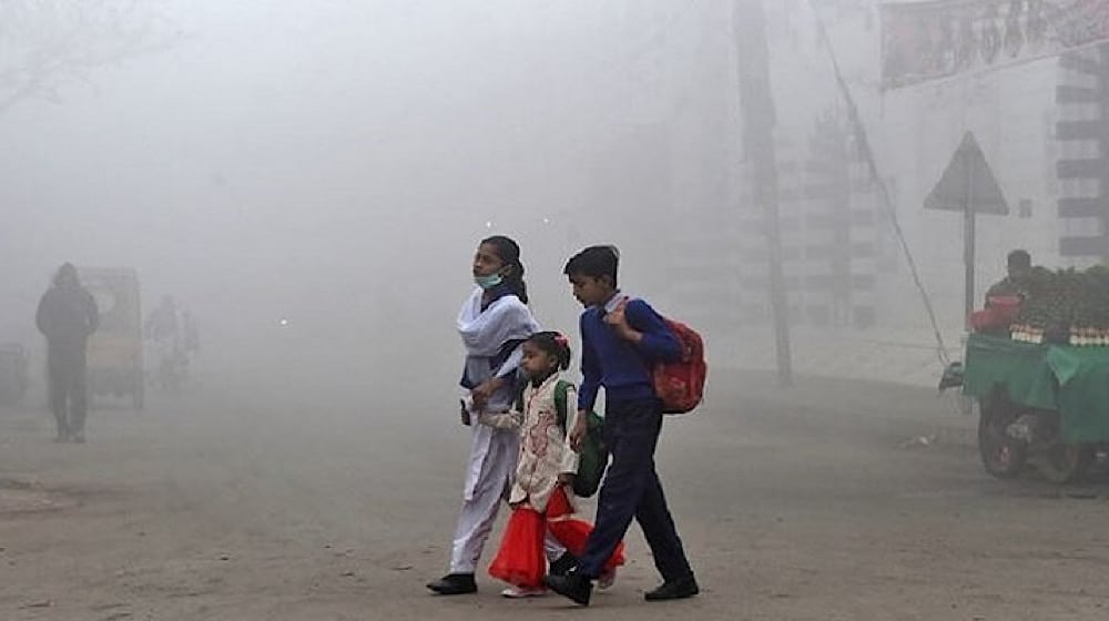 CM Punjab Announces Decision On Weekly School Holidays In Punjab to Mitigate Smog Concerns