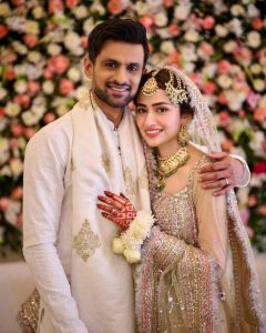 Shoaib Malik ties the knot with Sana Javed (See Photos)